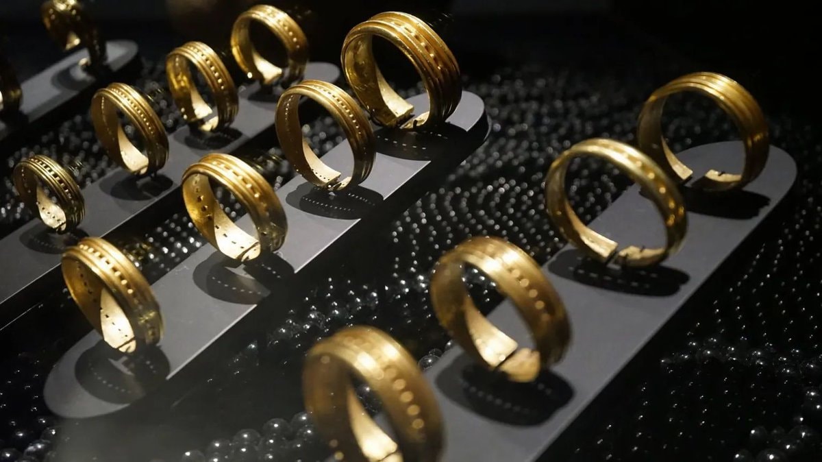 Villena Museum theft Bronze Age gold (photo 2 of 4)