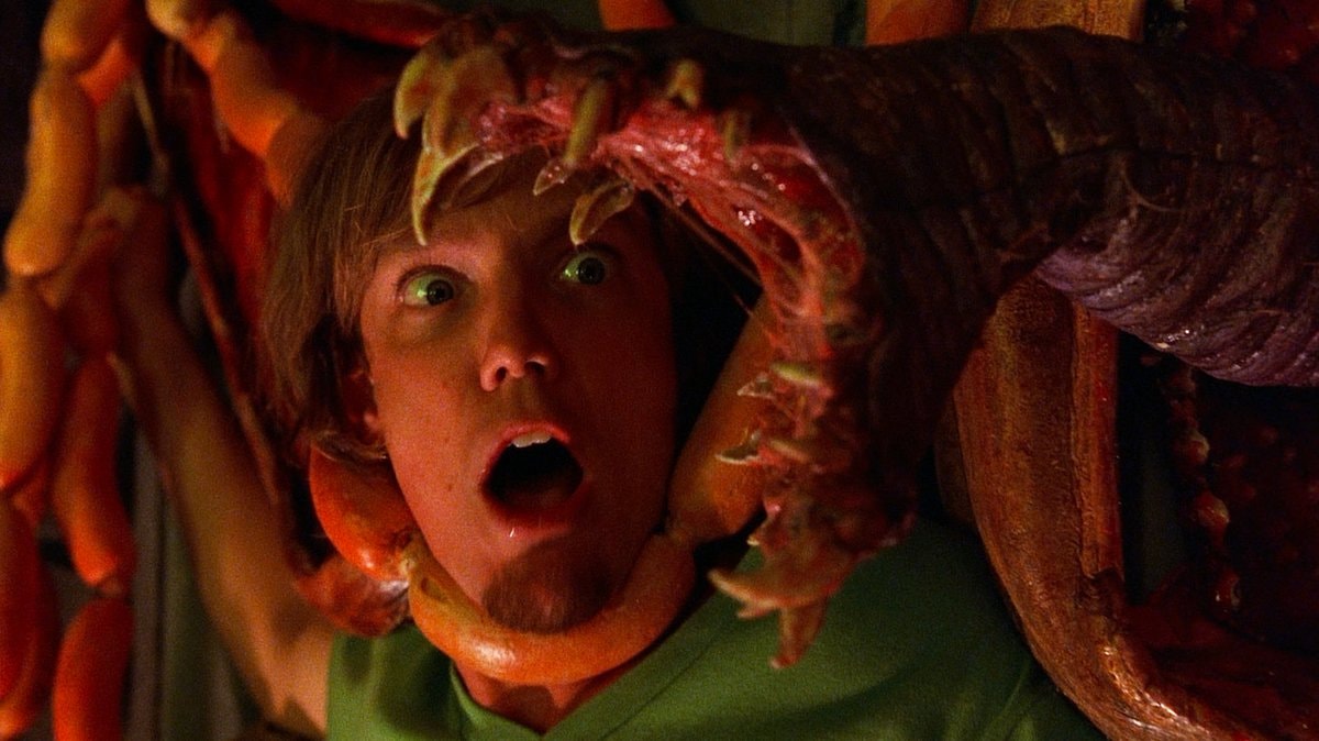 SCOOBY-DOO Shaggy monster attack