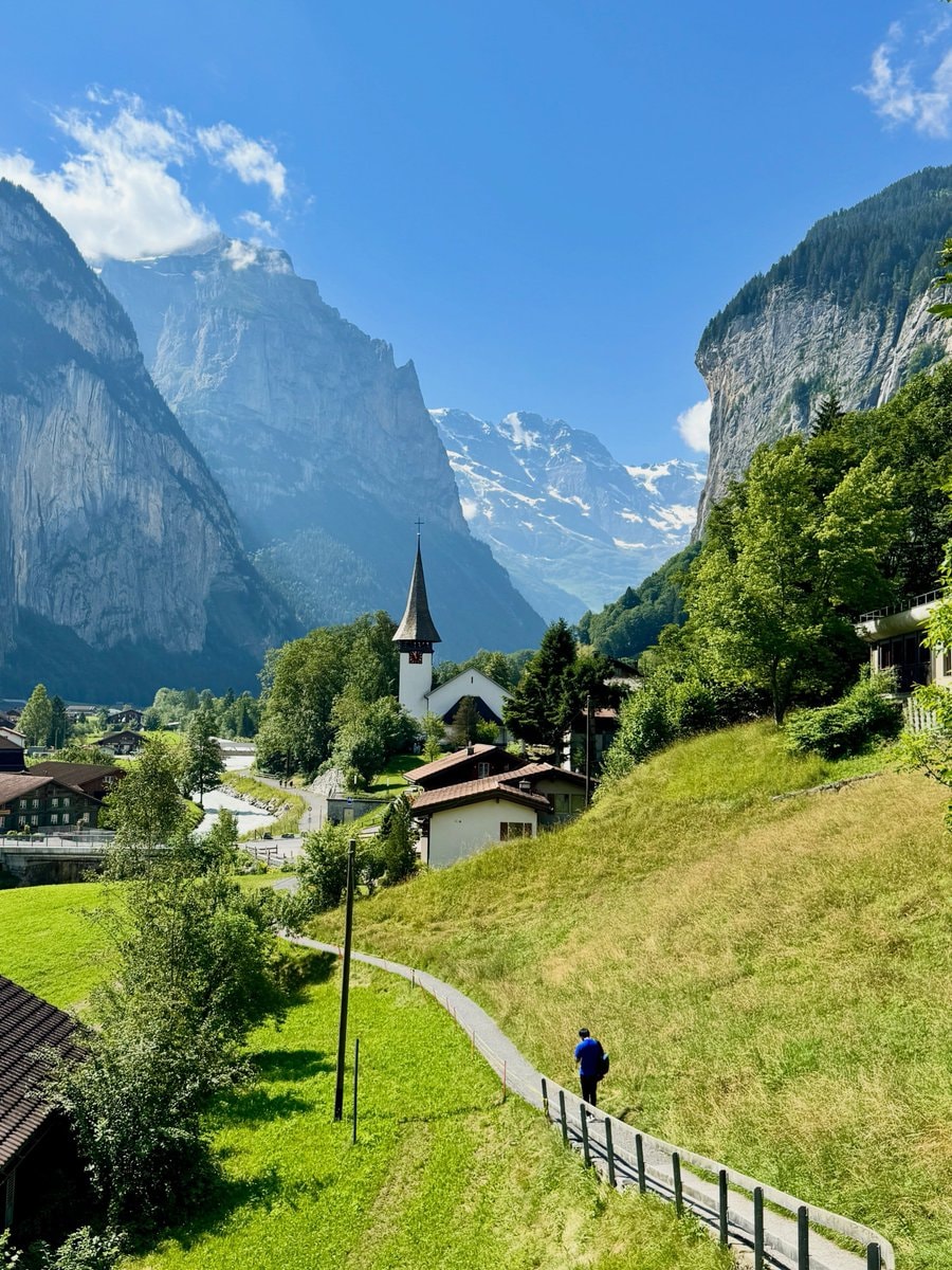 Lauterbrunnen Switzerland (photo 3 of 4)