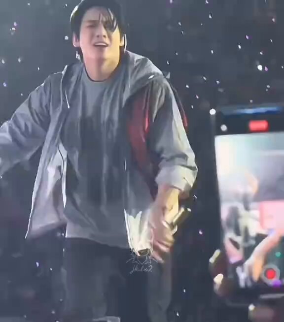 Jungkook performance moment