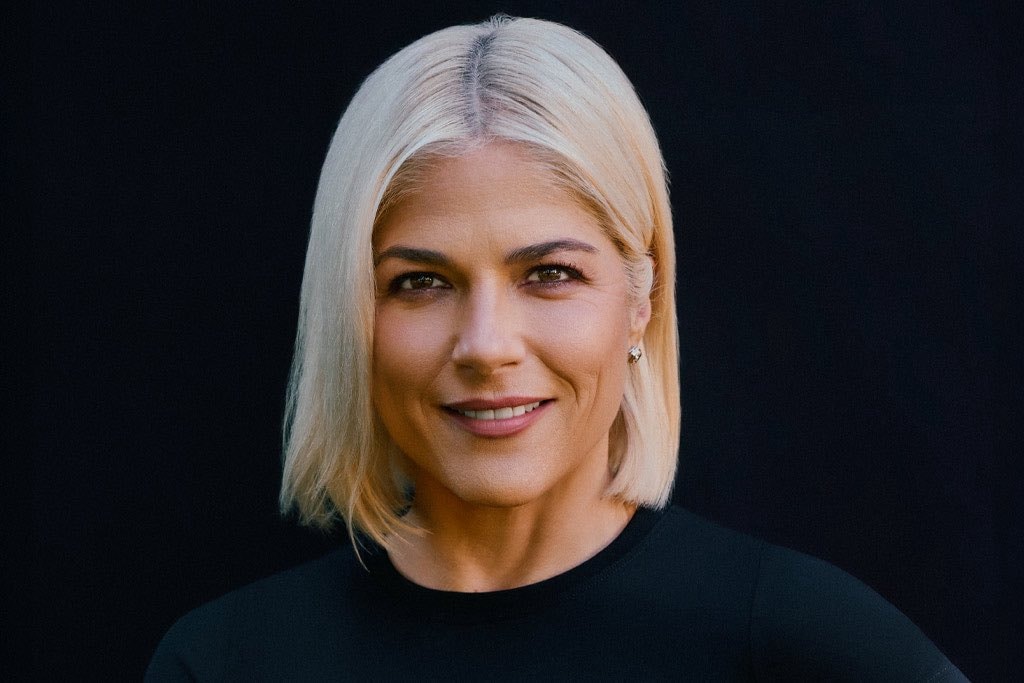 Selma Blair Delta flight arrest