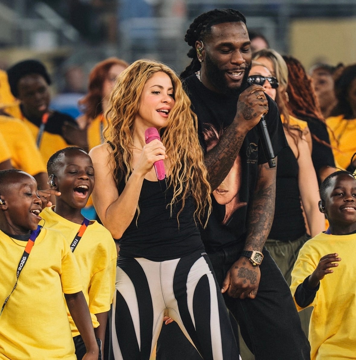 Shakira and Burna Boy World Cup Halftime Show (photo 1 of 2)