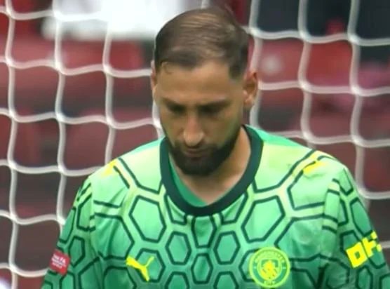 Donnarumma comb-over