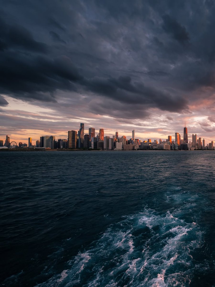Chicago skyline sunset (photo 4 of 4)