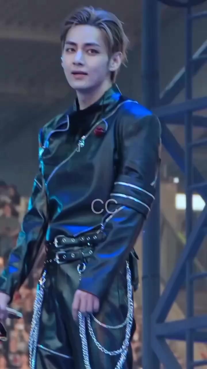 V leather jacket stage