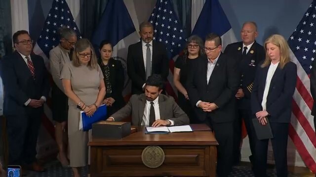 Zohran Mamdani signs NYC Day of Remembrance