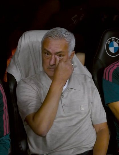 Mourinho in tears (photo 2 of 2)