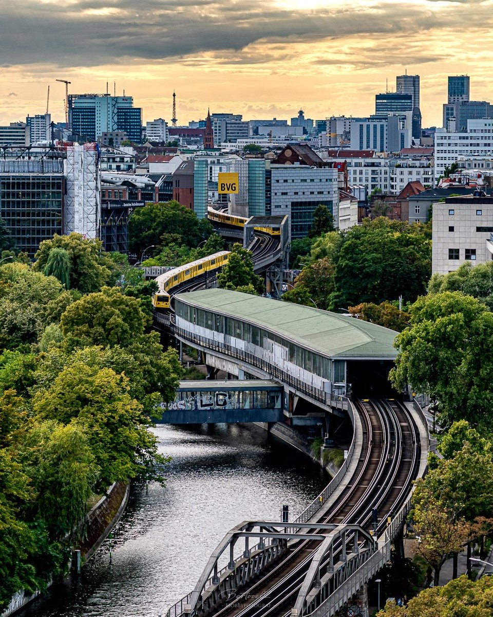 Berlin cityscape (photo 2 of 4)
