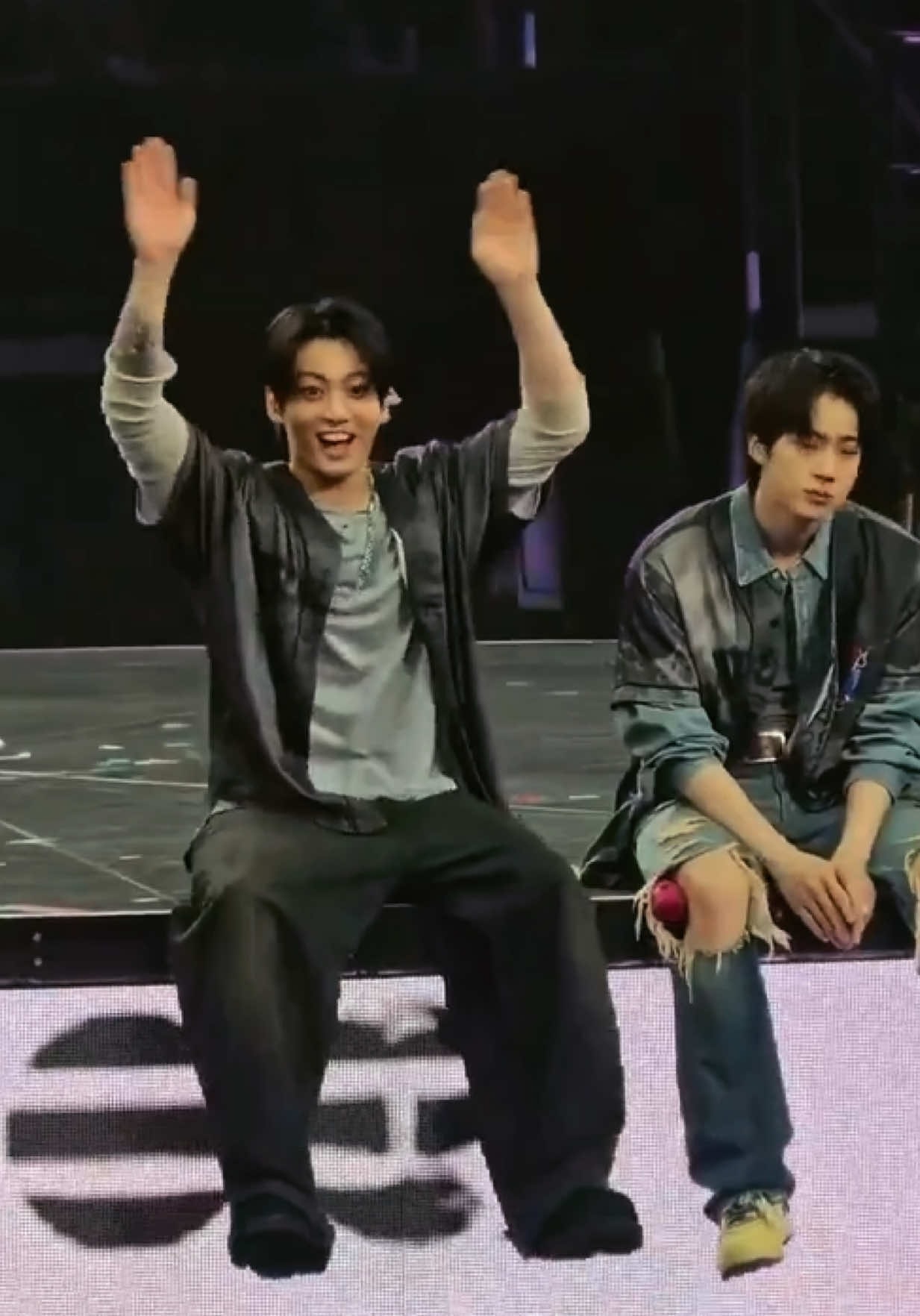 Jungkook stage moment 🥹