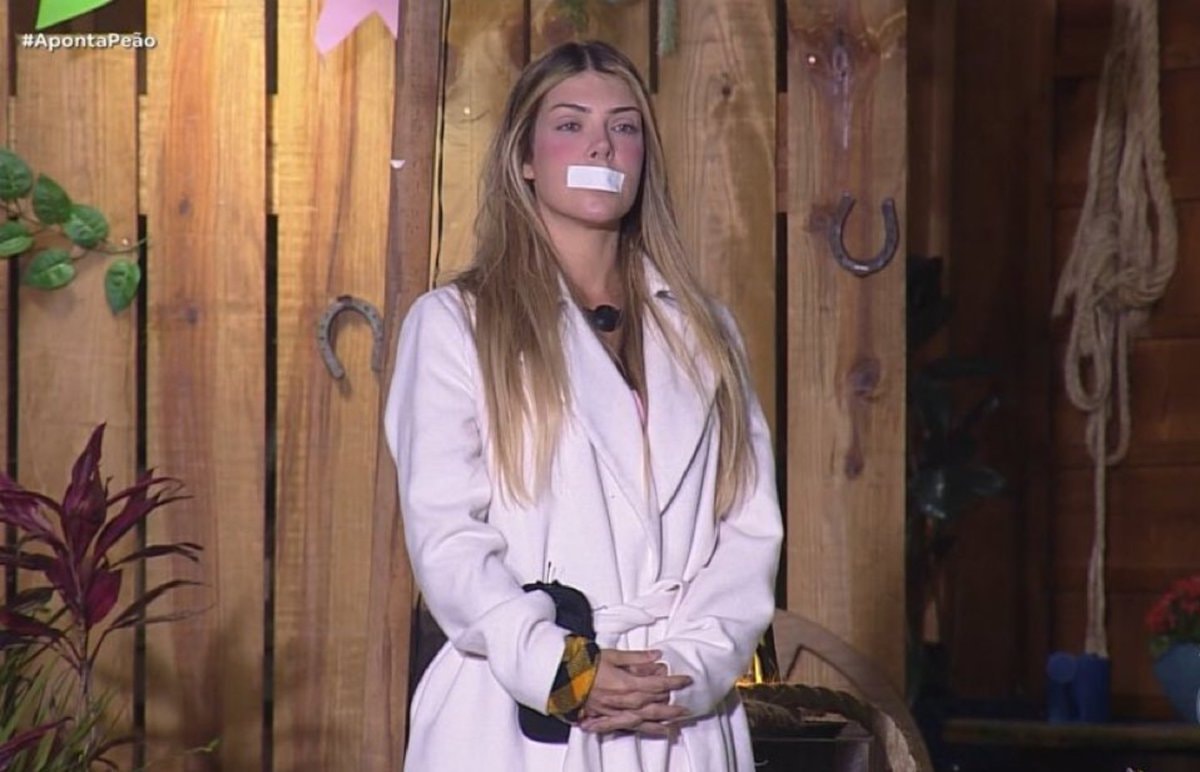 #AFazenda Fran Ariela controversy