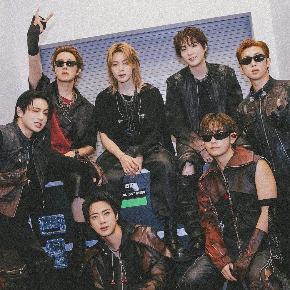seven young men family pose seven young men family pose