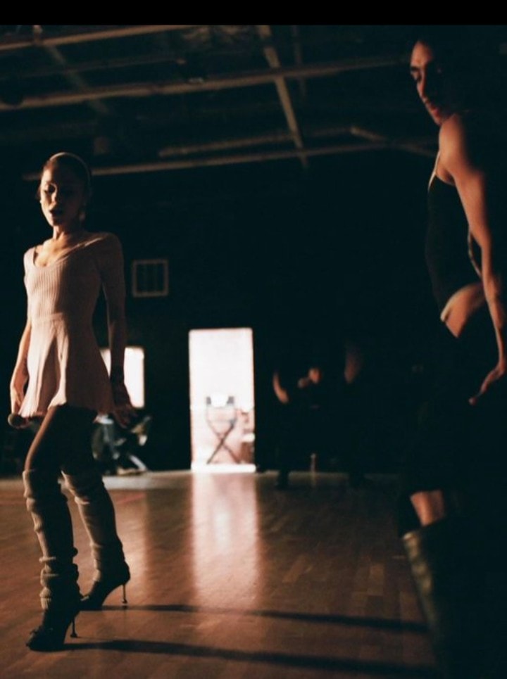 Ariana Grande in Tour Rehearsals (photo 2 of 2)