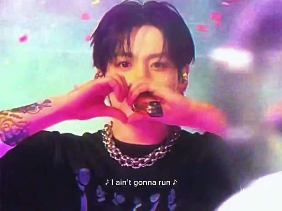 Jungkook heart hands moment