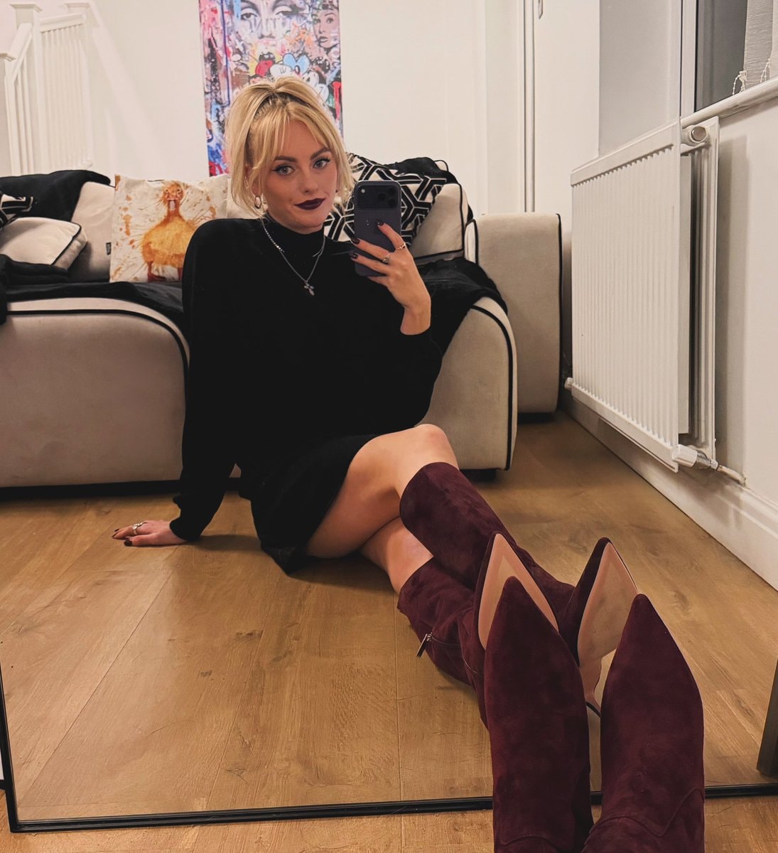 Katie McGlynn mirror selfie