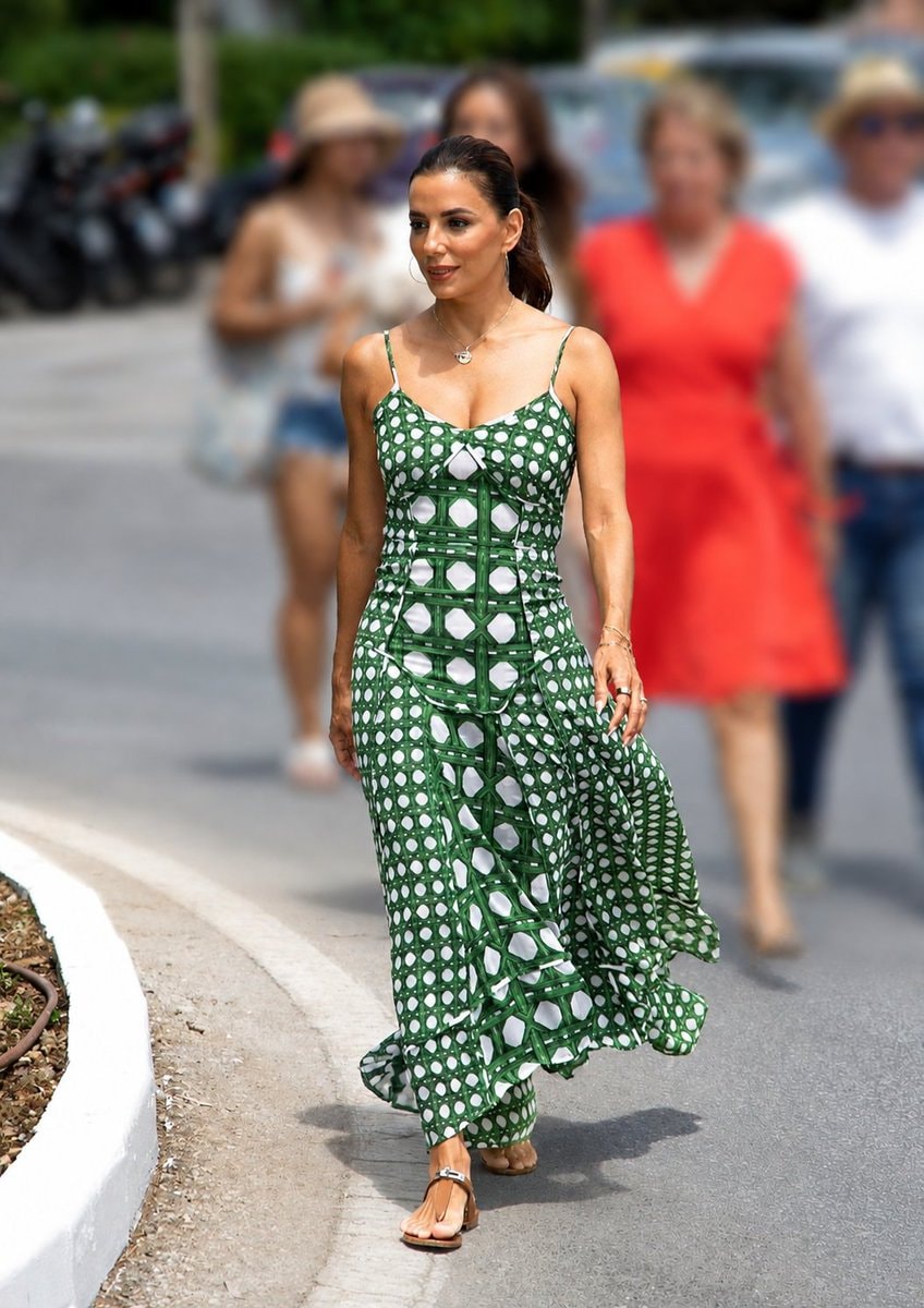 Eva Longoria at 51 (photo 4 of 4)