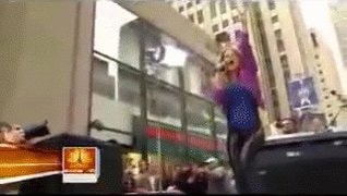 Eva Victor Fergie flips reaction