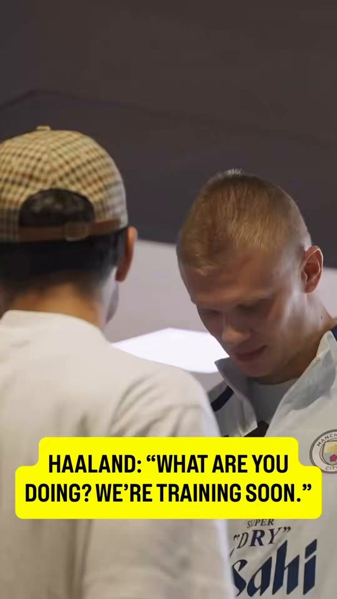Erling Haaland Omar Marmoush training chat