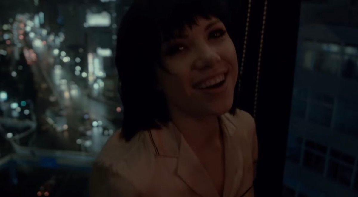 Carly Rae Jepsen Run Away With Me 11 years (photo 2 of 4)