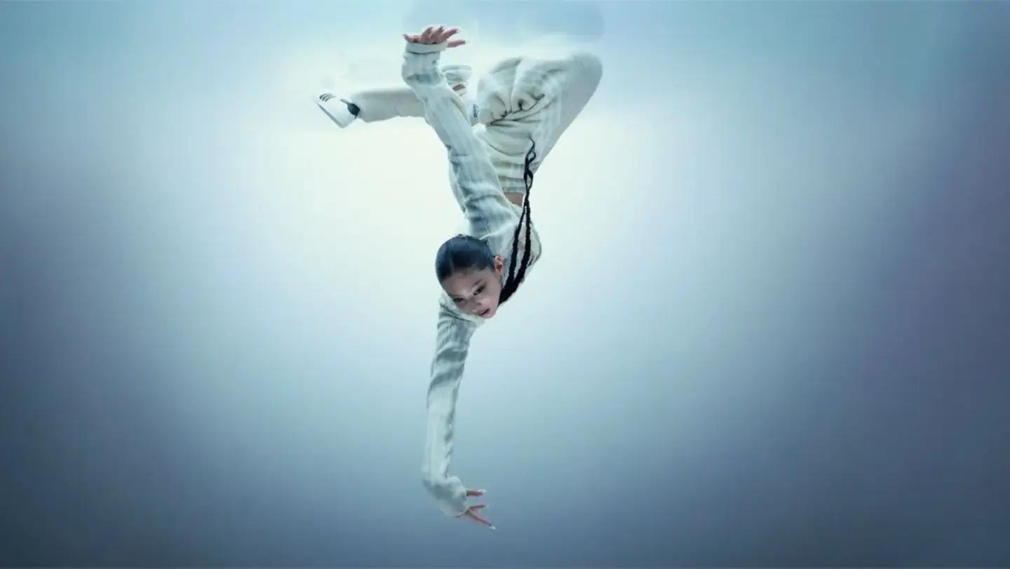 JENNIE Adidas new movement (photo 4 of 4)