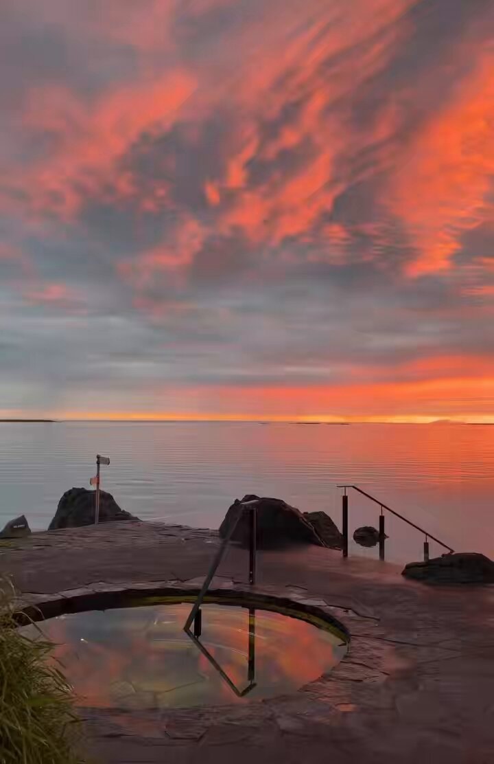 Sky Lagoon sunset