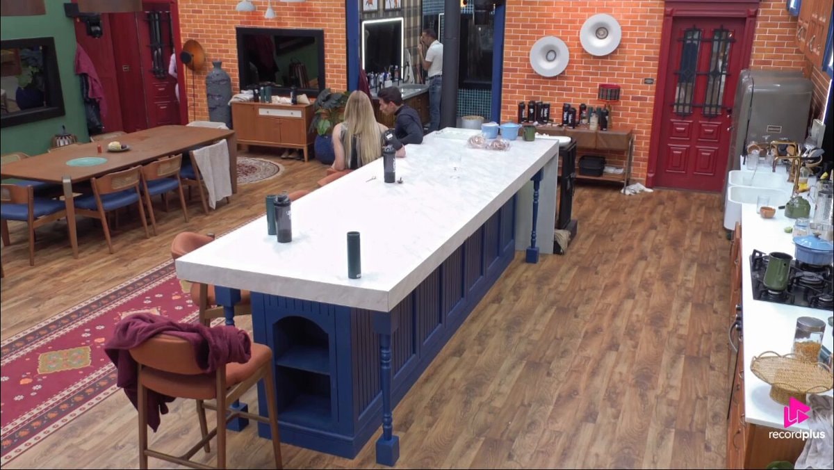 Eduarda calls out Alfredo's behavior