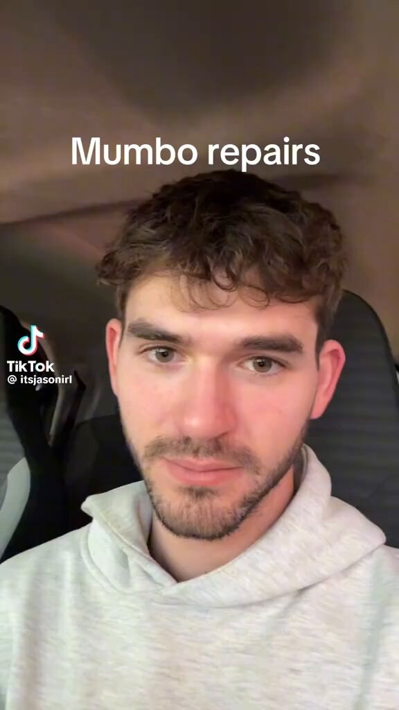 Mumbo repairs lookalike