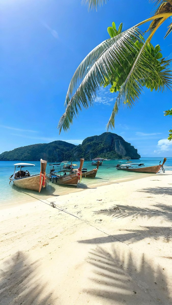 Phuket Thailand scenic boat (photo 2 of 4)