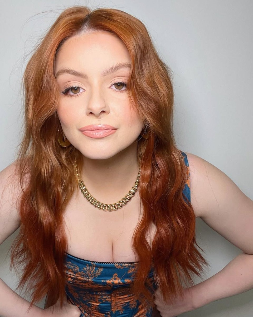 Ariel Winter 28 (photo 3 of 4)