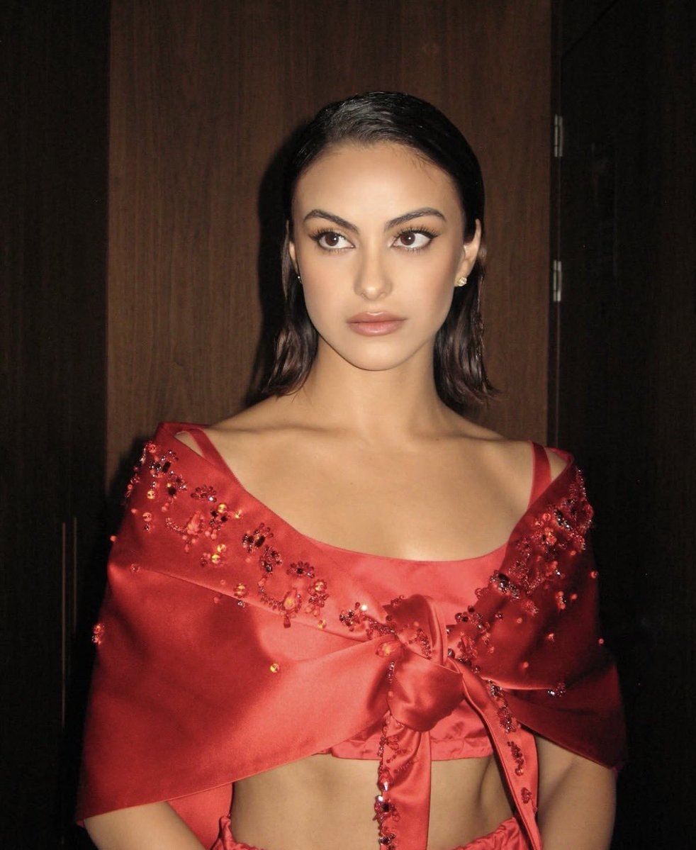 Camila Mendes striking photos (photo 2 of 2)