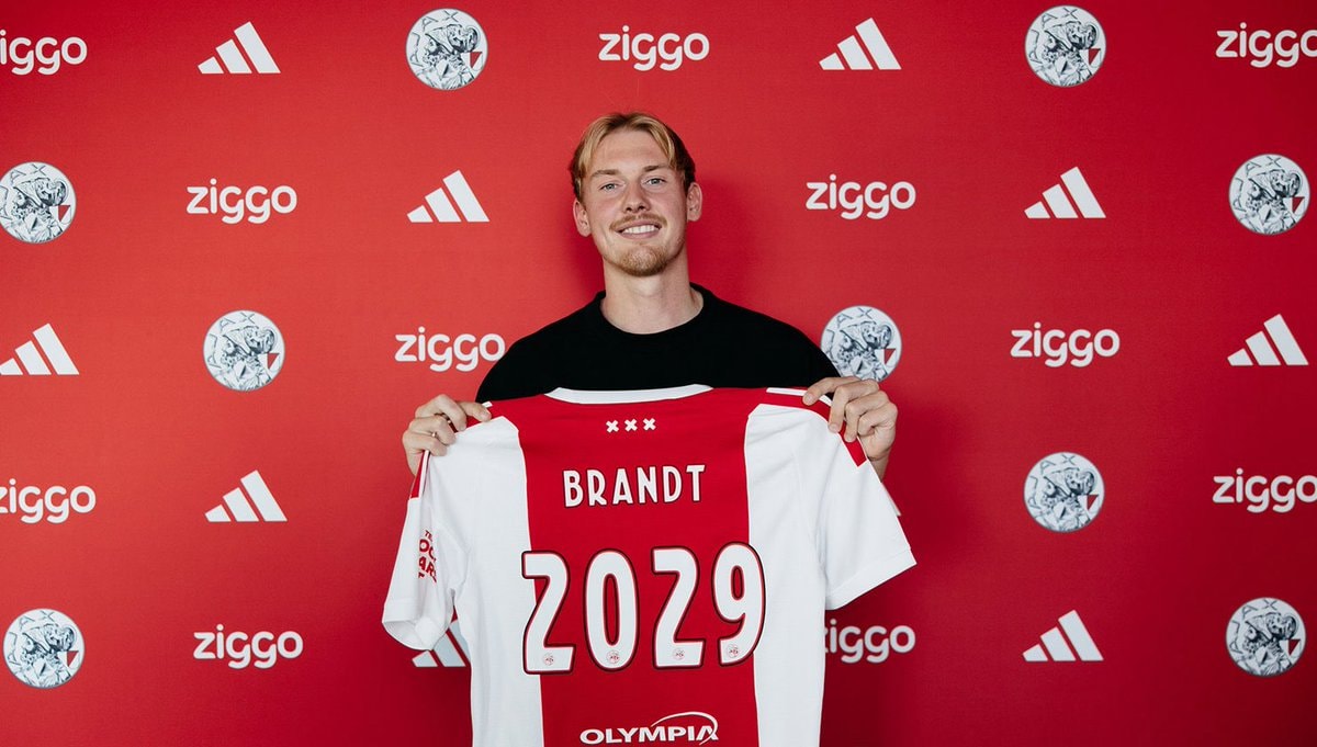 Julian Brandt signs for Ajax