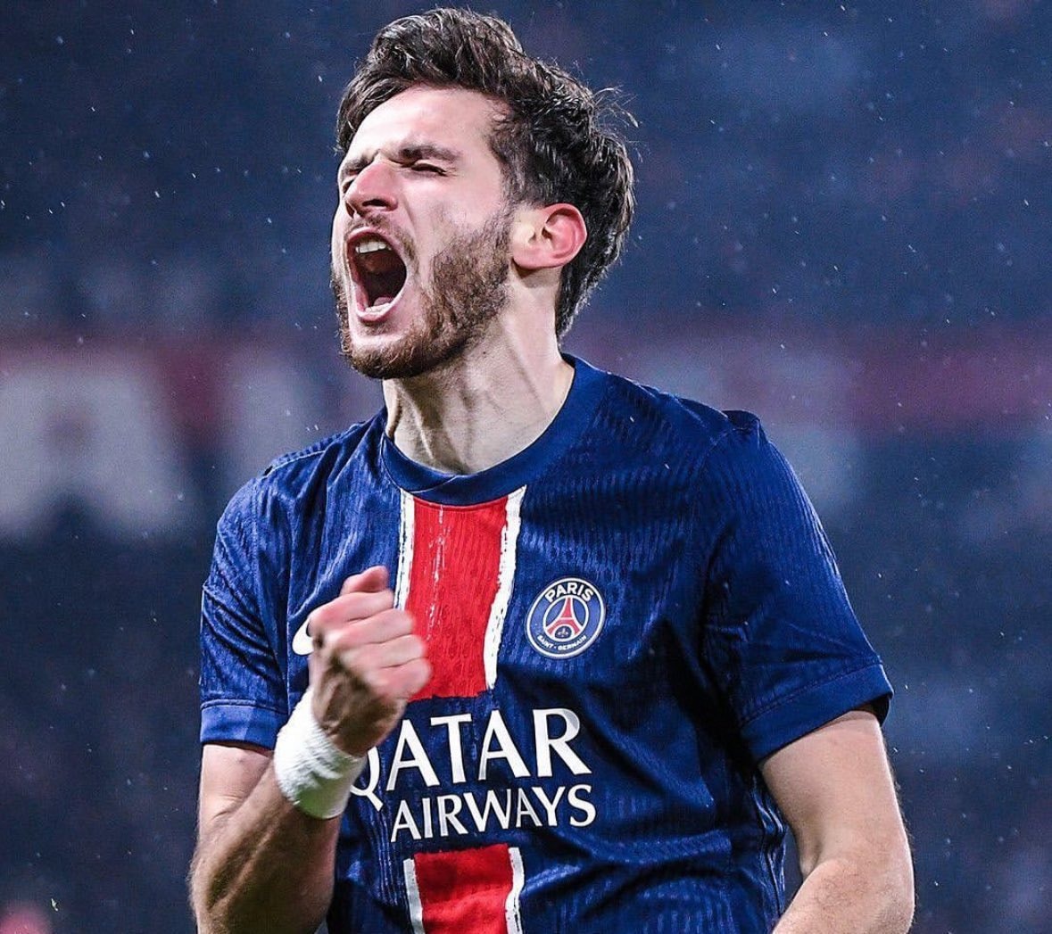 Kvaratskhelia on Manchester United