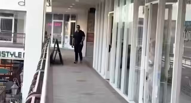 Hailey Bieber pap call claim
