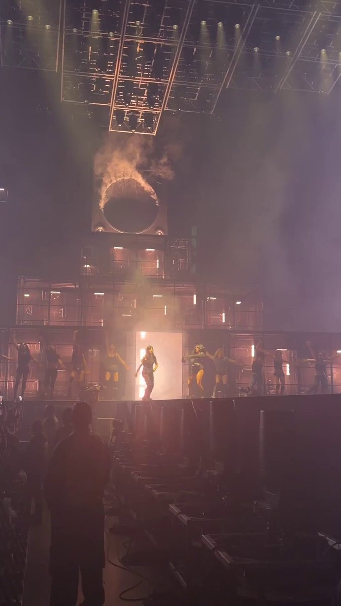 Charli xcx and underscores Do It Philly