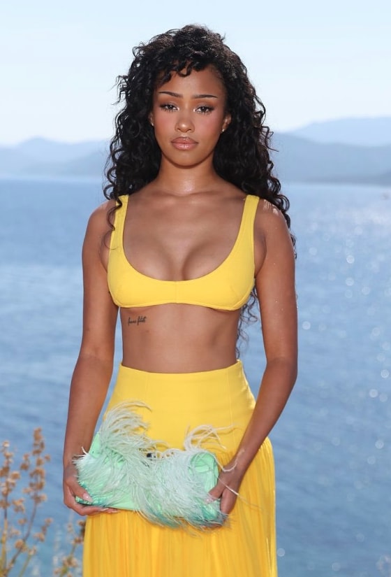 Manon Jacquemus Fashion Show Corsica (photo 1 of 2)