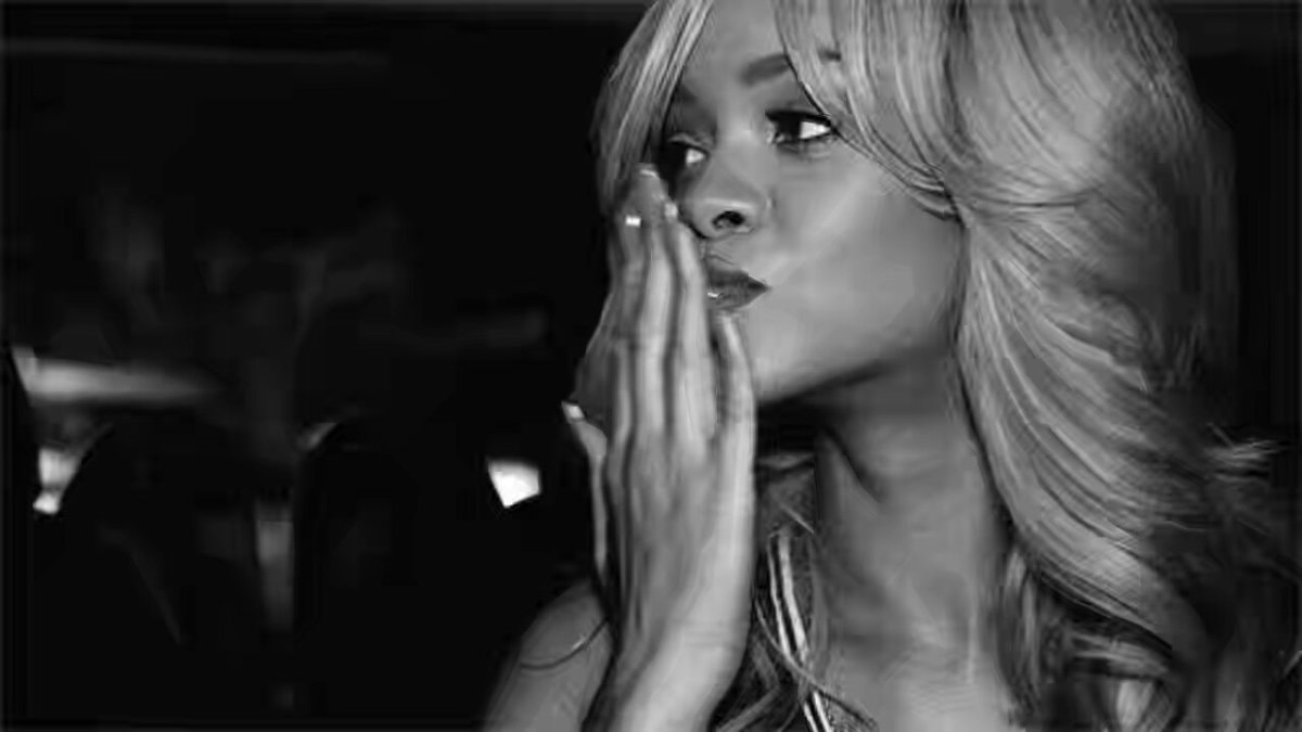 riri black and white moment