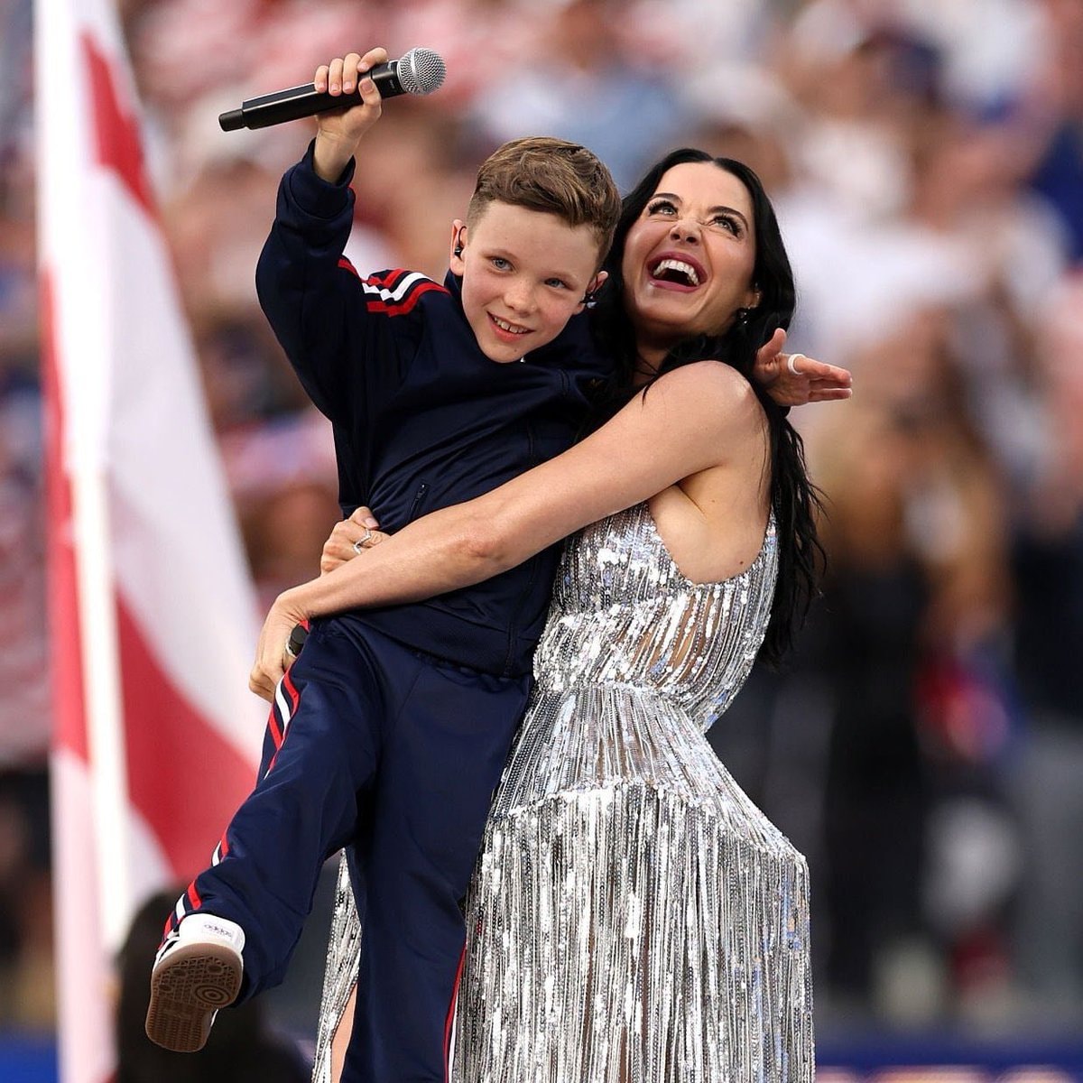 Katy Perry and Tius Luka FIFA World Cup opening ceremony (photo 2 of 2)
