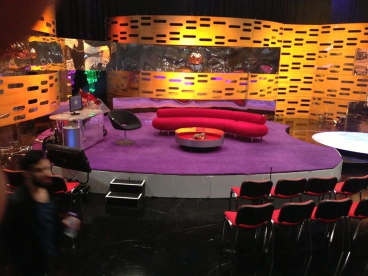 Graham Norton couch seating strategy (photo 2 of 2)