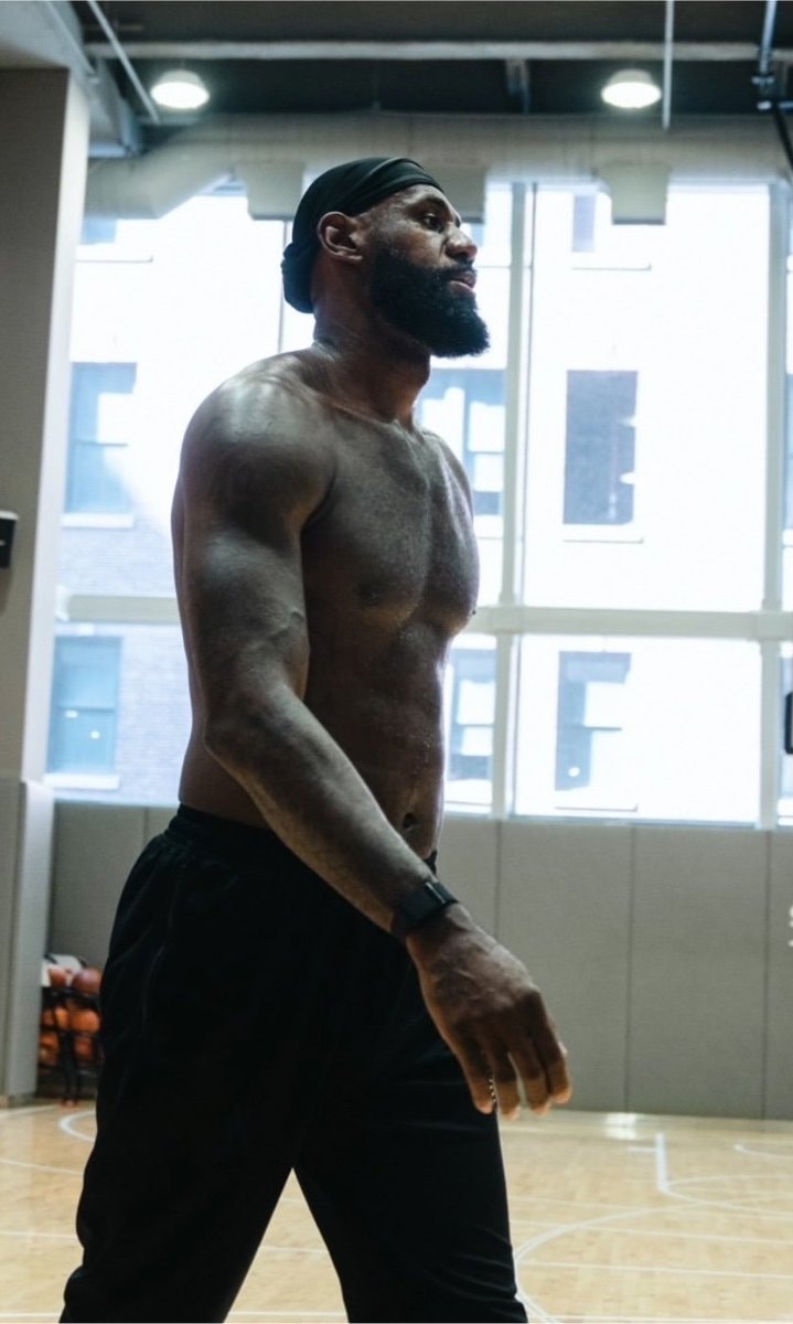 LeBron offseason workout