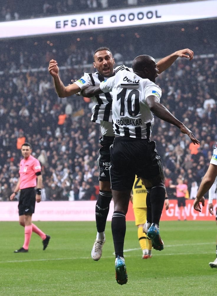 Aboubakar celebrates 2-1 win over Göztepe