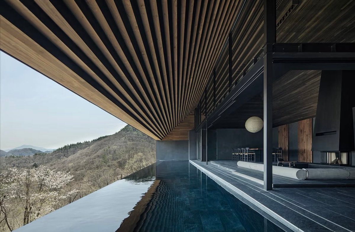 Sublime hotel in Japan (photo 2 of 4)
