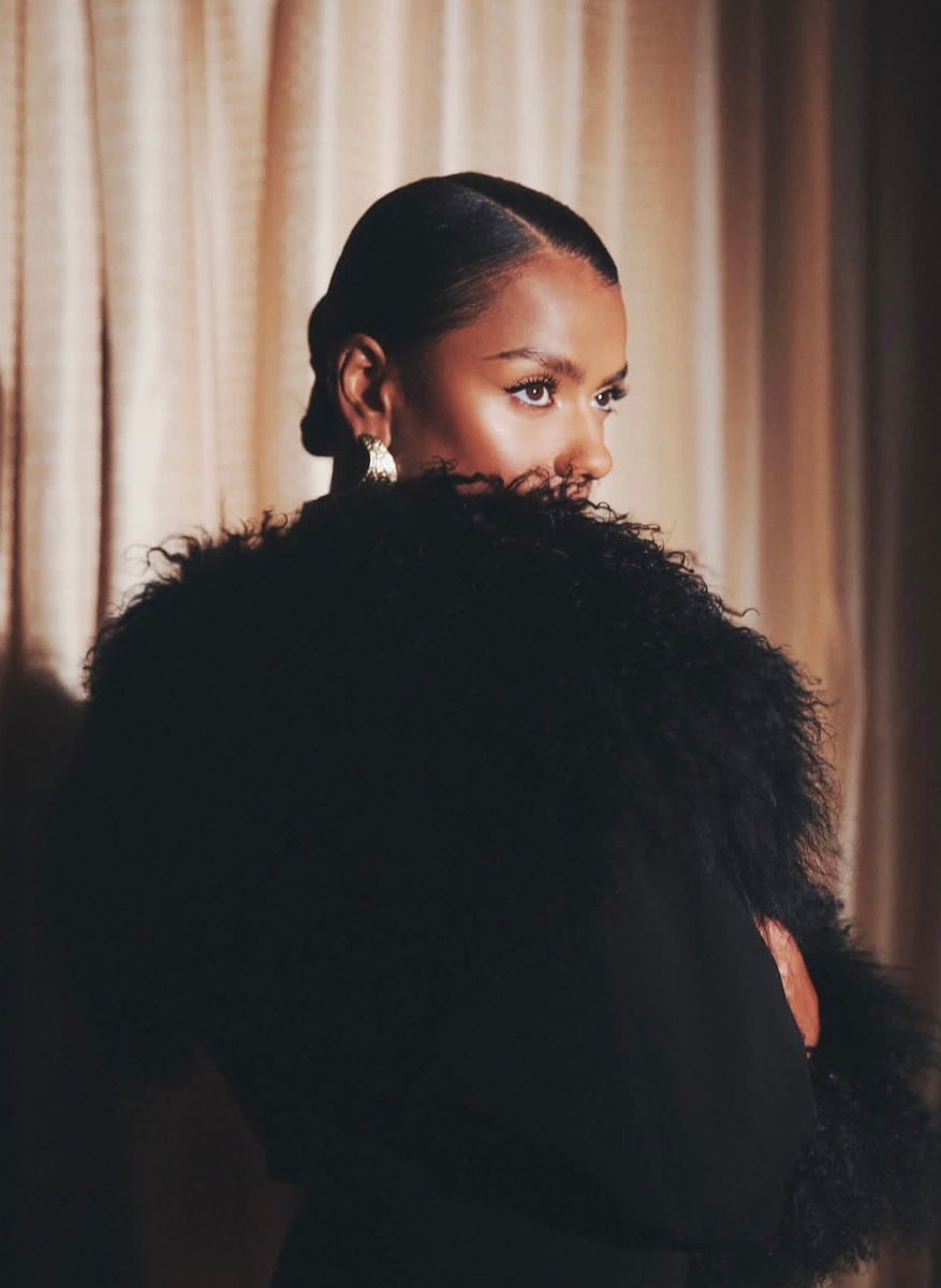Simone Ashley ELLE UK Style Awards (photo 4 of 4)