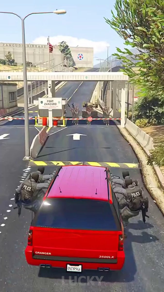 Trevor vs Military in GTA 5