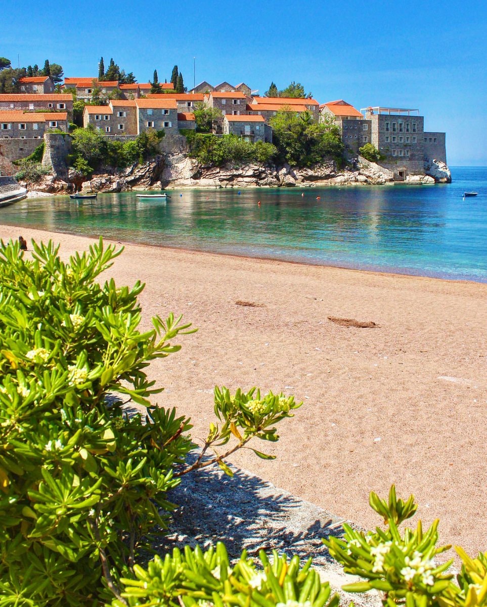 Sveti Stefan Montenegro (photo 3 of 4)