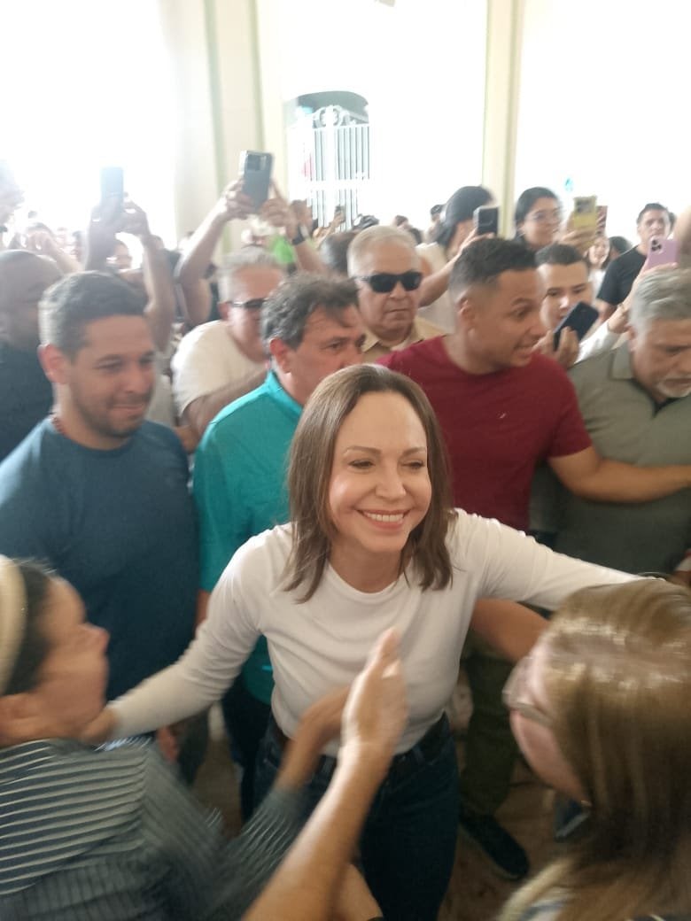 María Corina Machado at Divina Pastora (photo 2 of 3)