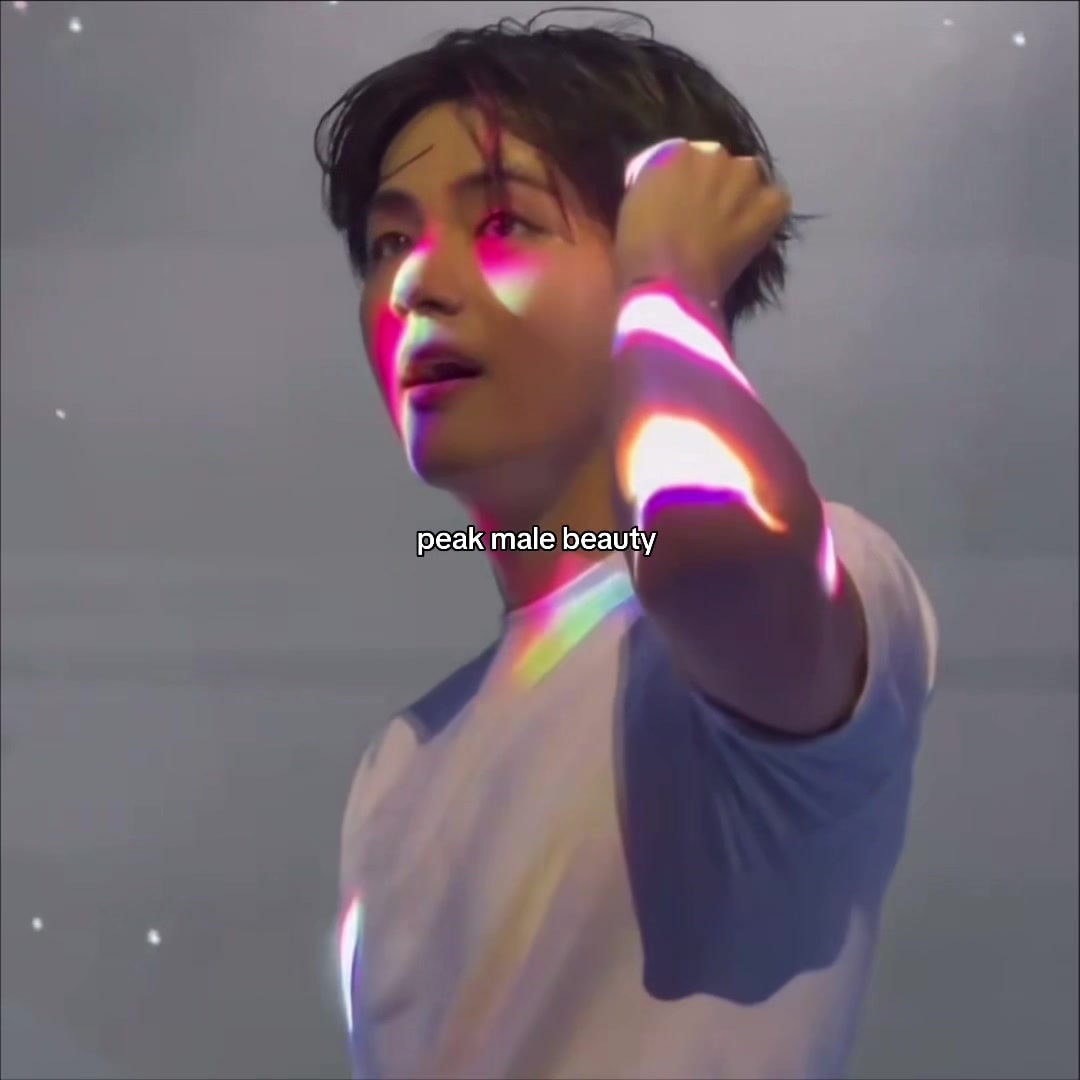 Kim Taehyung peak male beauty
