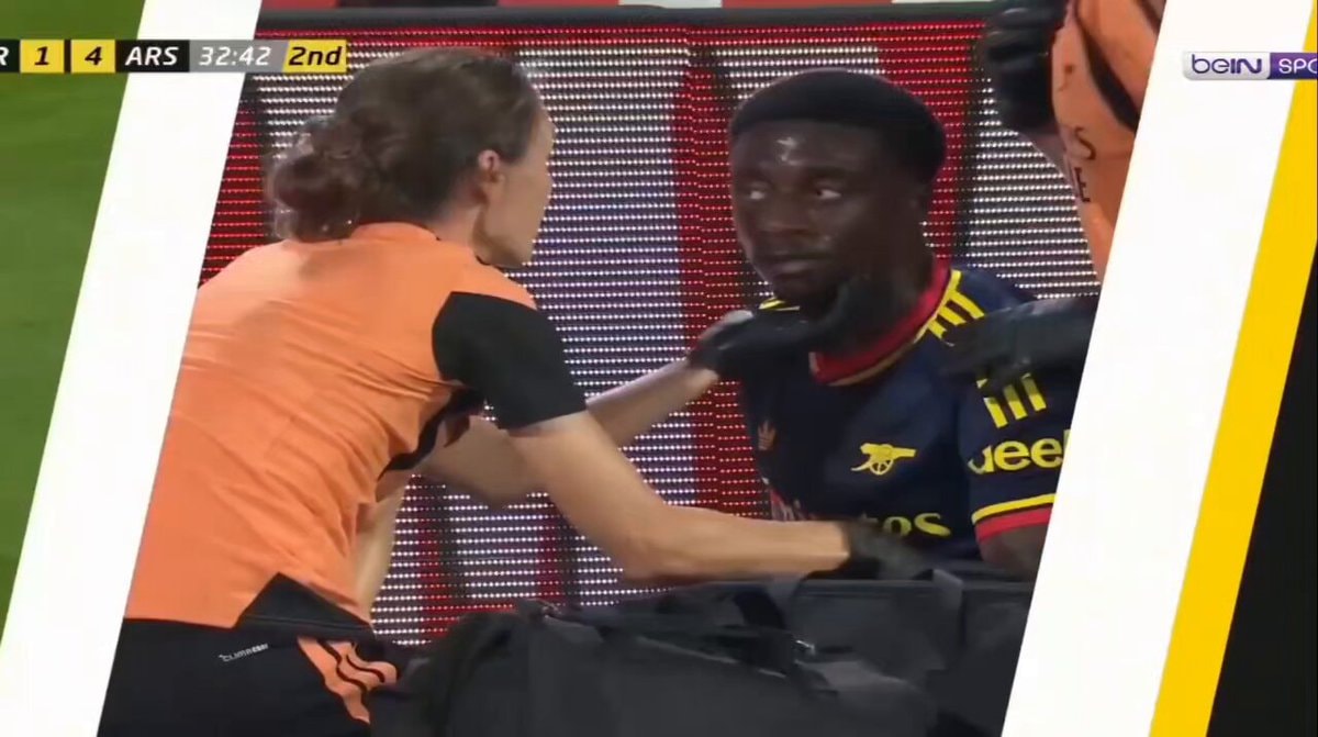Arsenal player interaction on field Arsenal player interaction on field