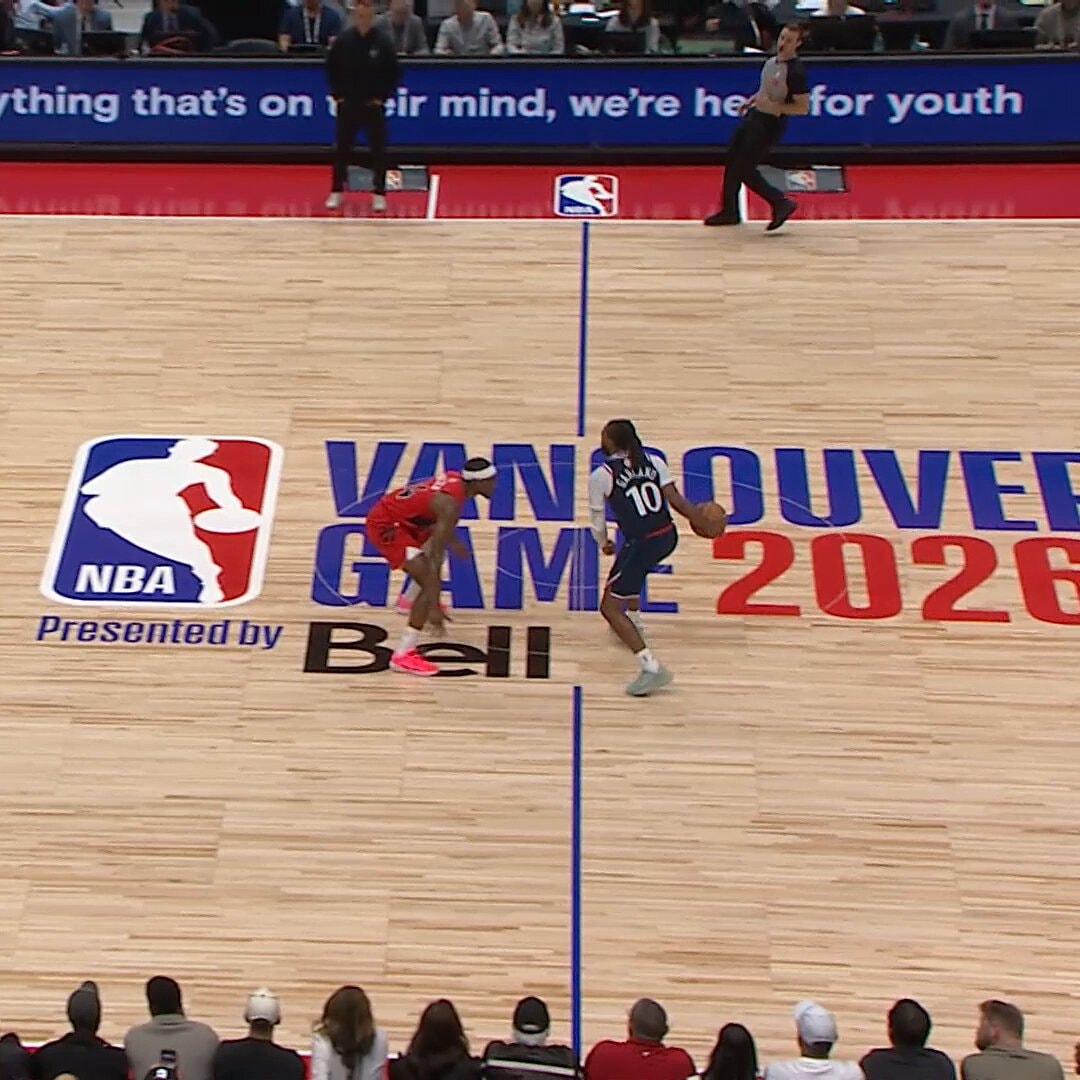 Darius Garland unbelievable pass