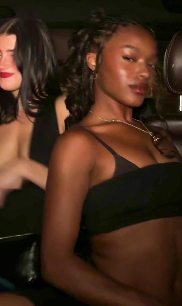 Maya Sadie jeanroro club live action