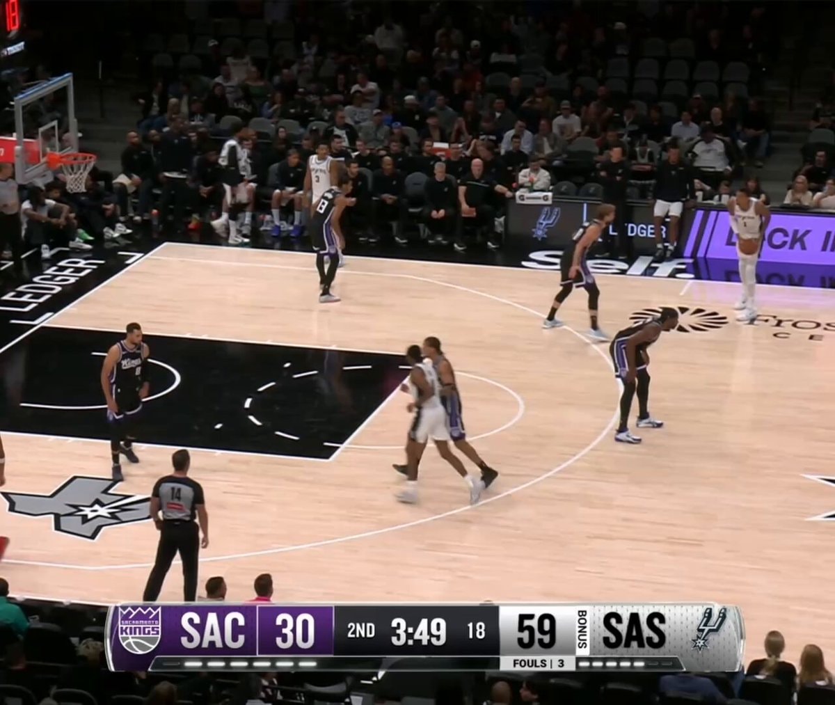 Victor Wembanyama dunk on Sabonis