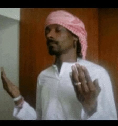Snoop Dogg reacting to injury